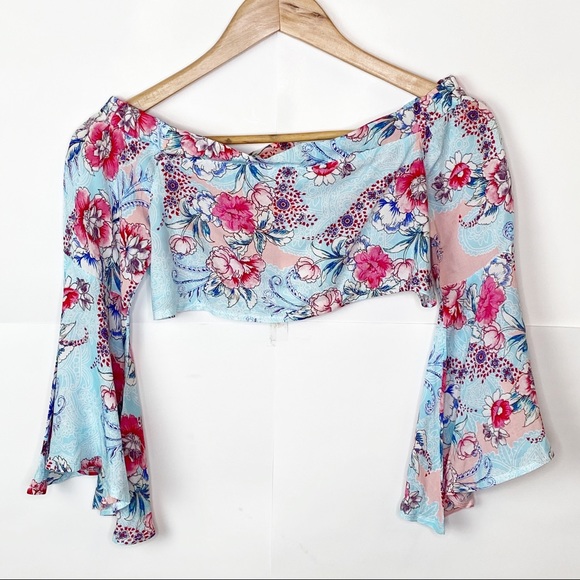 NWT LF Three Days Floral Off Shoulder Crop Top - Picture 5 of 9